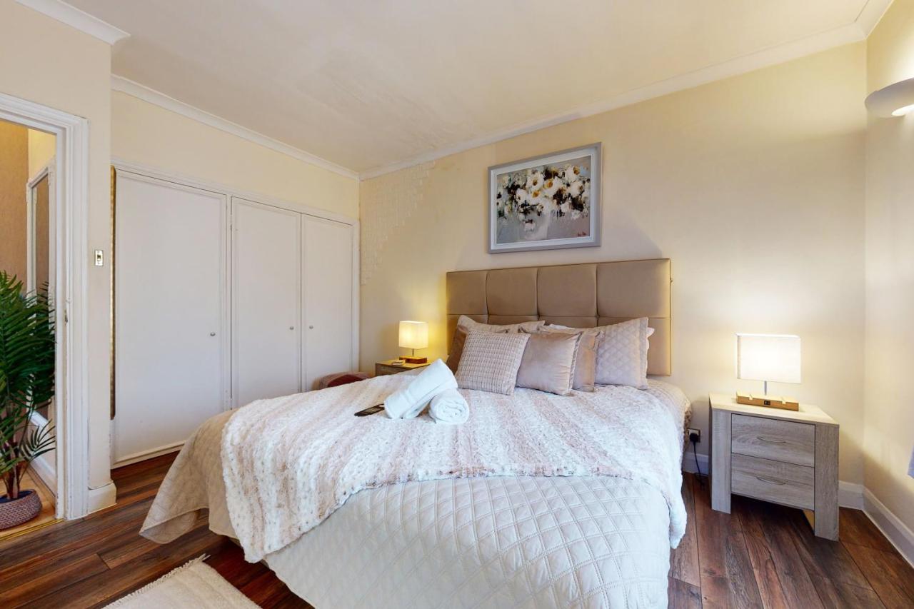 Park Lane Apartments/Shaw House Londra Dış mekan fotoğraf